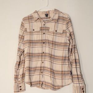 Women's Patagonia Flannel Plaid Button-Up Shirt